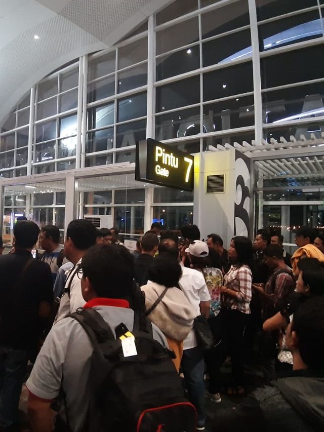 Suasana penumpang di Bandara Internasional Kualanamu, Medan.
 Foto: Dok. Rizky Herdianto