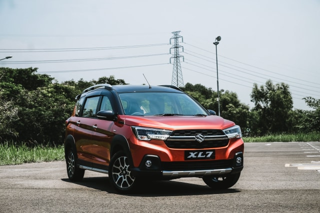 Tampilan depan Suzuki XL7 Foto: Bangkit Jaya Putra