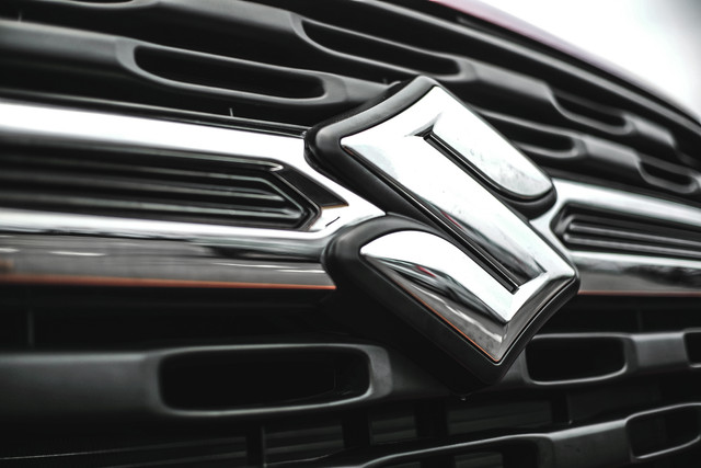 Logo Suzuki di XL7 Foto: Bangkit Jaya Putra