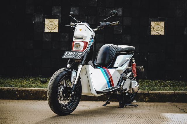 Tampilan depan Yamaha NMax modifikasi. Foto: Bangkit Jaya Putra/kumparan