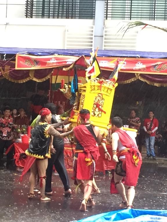 Pertunjukan di Little Singkawang Festival Cap Go Meh 2571 di Trade Mall Seasson City. Foto: Andesta Herli Wijaya/kumparan