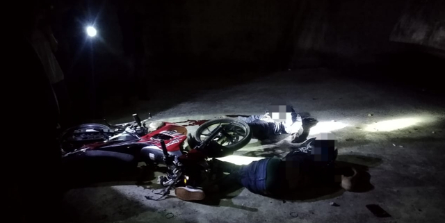 Korban yang mengalami kecelakan setelah terjun bebas dari jembatan emas.