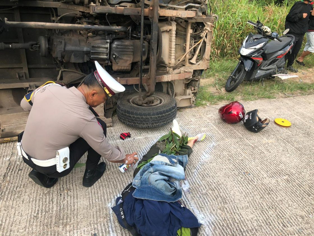 Polisi melakukan olah TKP. Foto: Istimewa