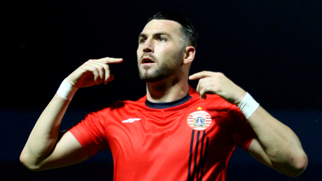 Pesepak bola Persija Jakarta Marco Simic melakukan selebrasi usai mencetak gol. Foto: ANTARA FOTO/Ari Bowo Sucipto
