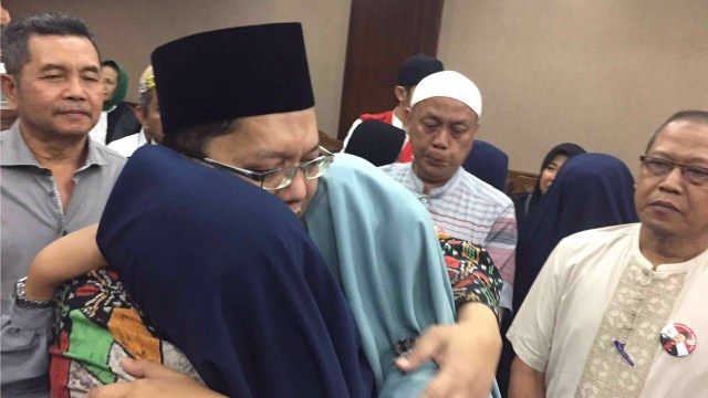 Alfian Tanjung Usai Sidang Vonis Foto: Fachrul Irwinsyah/kumparan