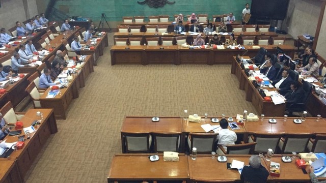 Raker Komisi XI DPR RI Membahas Ekstensifikasi Barang Kena Cukai Berupa Kantong Plastik di Komisi XI DPR RI, Jakarta, Rabu (19/2). Foto: Nurul Nur Azizah/kumparan