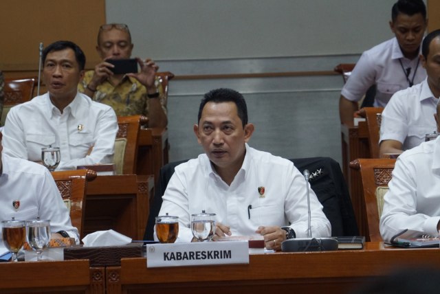 Kabareskrim Mabes Polri Komjen Listyo Sigit Prabowo rapat dengar pendapat membahas penanganan perkara kasus PT Trans Pasific Petro Chemical Utama (TPPI). Foto: Helmi Afandi Abdullah/kumparan