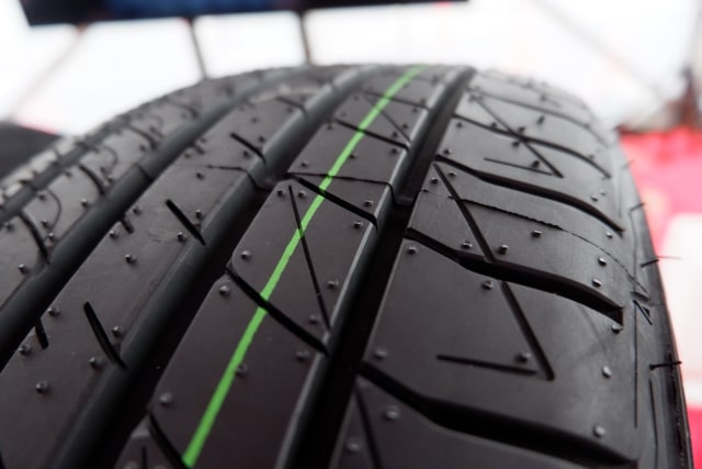 Alur ban Dunlop SP Sport LM705 Foto: Aditya Pratama Niagara/kumparan