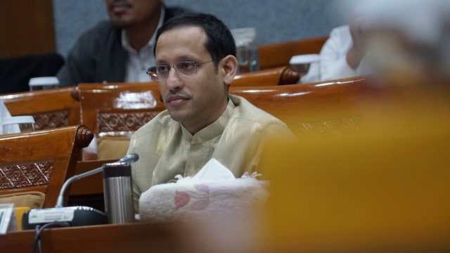 Menteri Pendidikan dan Kebudayaan Nadiem Makarim saat menghadiri rapat kerja dengan komisi X di Gedung DPR RI, Senayan, Jakarat, Kamis (20/2). Foto: Helmi Afandi Abdullah/kumparan