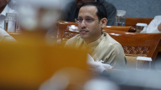 Menteri Pendidikan dan Kebudayaan Nadiem Makarim saat menghadiri rapat kerja dengan komisi X di Gedung DPR RI, Senayan, Jakarat, Kamis (20/2). Foto: Helmi Afandi Abdullah/kumparan
