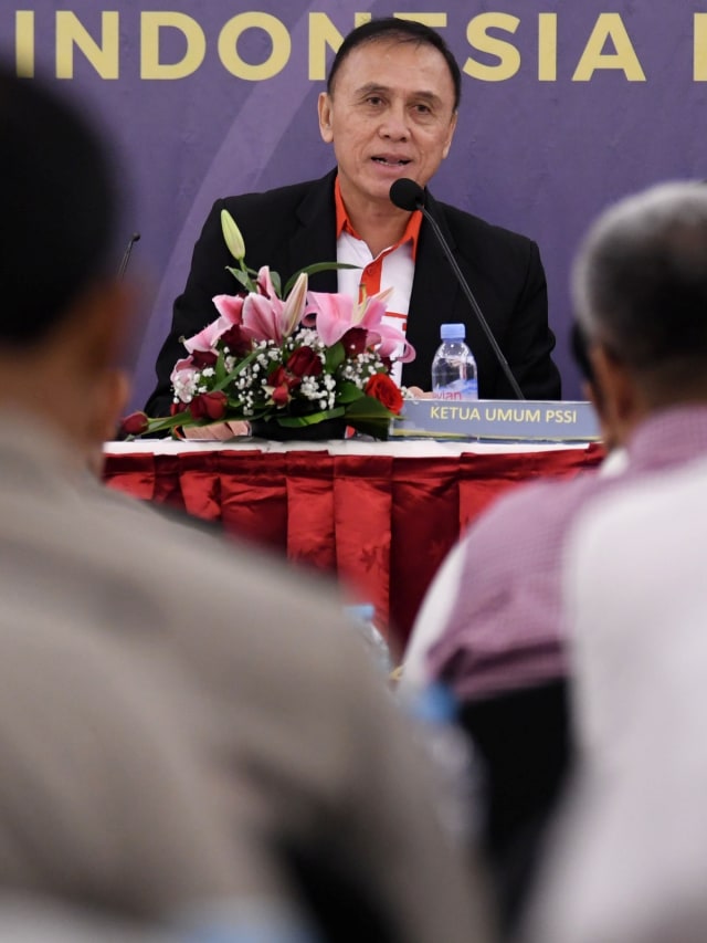 Ketua Umum PSSI Mochamad Iriawan memimpin rapat koordinasi menjelang dimulainya liga sepak bola musim 2020 di Senayan, Jakarta, Kamis (20/2). Foto: ANTARA FOTO/Aditya Pradana Putra