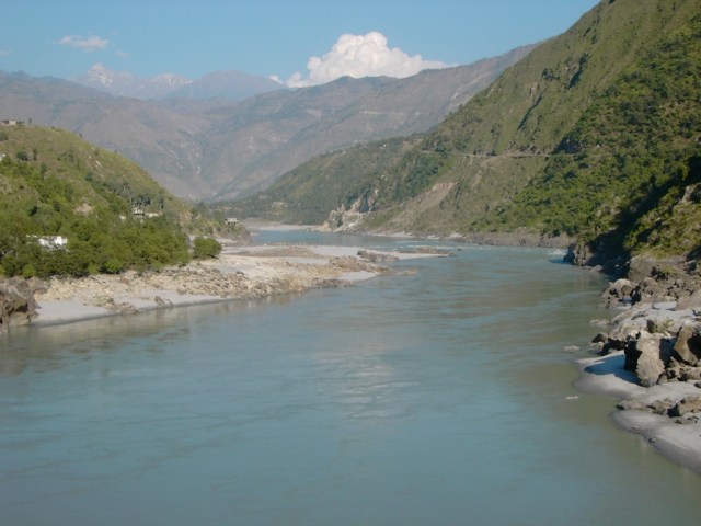 Sungai Indus dari Karakouram highway. Dok: Wikimedia - Foto oleh Joonas Lyytinen