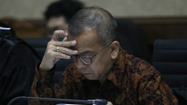Mantan Direktur Utama PT Garuda Indonesia, Emirsyah Satar menjalani sidang pemeriksaan saksi di Pengadilan Tipikor, Jakarta. Foto: Nugroho Sejati/kumparan