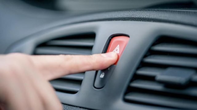 Ilustrasi lampu hazard. Foto: dok. Istimewa