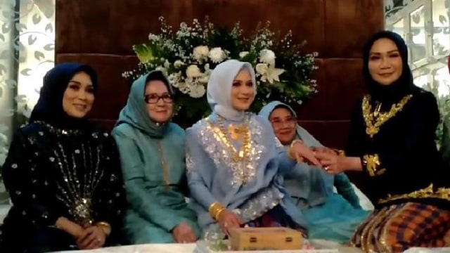 Lamaran Putra Bupati Konawe dengan anak Bupati Jeneponto. Foto: Dok. Istimewa