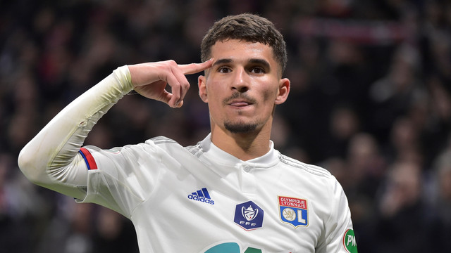 Gelandang Lyon, Houssem Aouar. Foto: AFP/Romain Lafrabegue