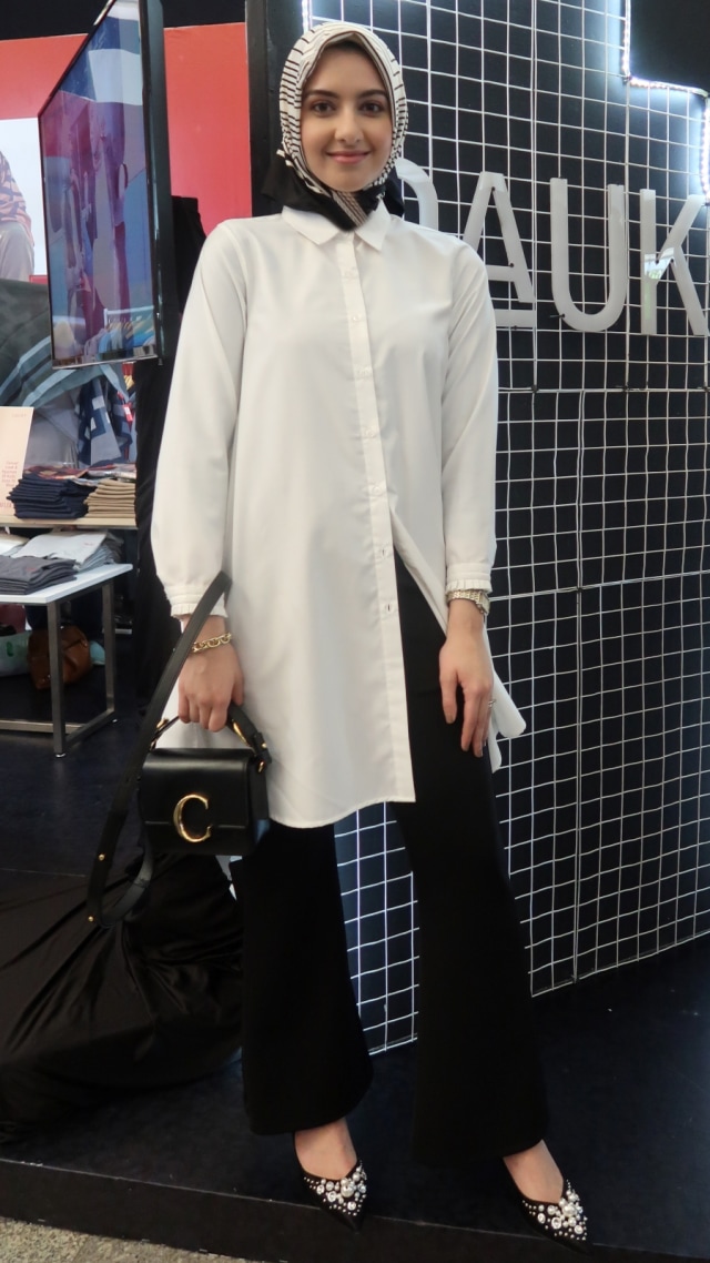 Hijab Fashion Influencer Summer Albarcha di MUFFEST 2020. Foto: Avissa Harness/kumparan