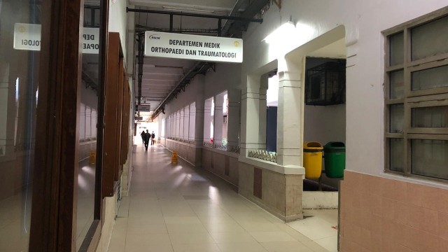 Sejumlah titik yang sempat tergenang banjir di RSCM, kini sudah surut, Minggu (23/2). Foto: Raga Imam/kumparan