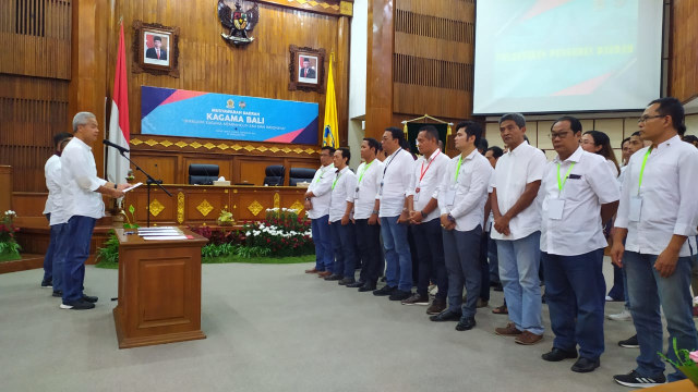 Ketua Umum Pengurus Pusat Kagama melantik Pengurus Daerah Bali dan Cabang  se-Bali, Minggu (23/2/2020) - ACH