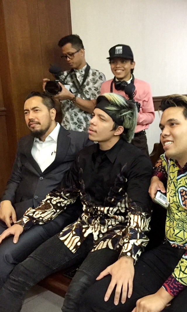 Atta Halilintar menghadiri sidang lanjutan kasus dugaan pelanggaran Hak Cipta, di Pengadilan Negeri Jakarta Pusat, Senin (24/2)
 Foto: Giovanni/kumparan