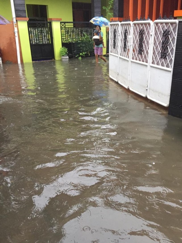 Kondisi banjir di Harapan Mulya, Bekasi, Selasa (25/2). Foto: Dok. Marissa
