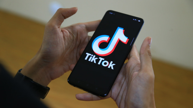 Ilustrasi TikTok. Foto: Irfan Adi Saputra/kumparan