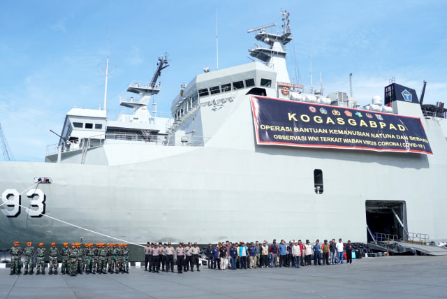 Persiapan operasi bantuan kemanusiaan observasi WNI dari Kapal Persiar MV World Dream ke Pulau Sebaru, Rabu (26/2). Foto: Helmi Afandi/kumparan