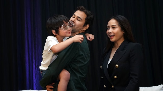 Artis Raffi Ahmad dan Nagita Slavina saat ditemui di acara Raffi Is Back di kawasan Gatot Subroto, Jakarta, Rabu, (26/2/2020). Foto: Ronny