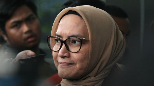 Komisioner KPU, Evi Novida Ginting Manik, usai menjalani pemeriksaan di Gedung KPK, Jakarta, Rabu (26/2). Foto: Nugroho Sejati/kumparan