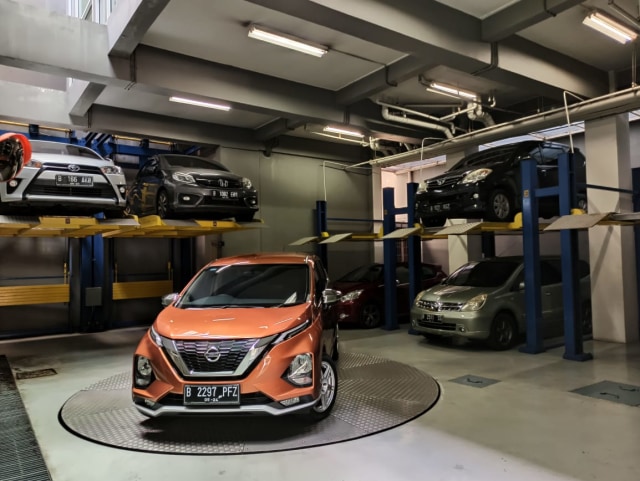 Parkir canggih di Salemba Foto: Muhamamad ikbal/kumparan