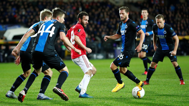 Club Brugge saat berhadapan dengan Manchester United. Foto: Reuters/Francois Lenoir
