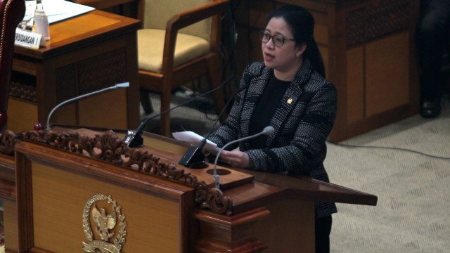 Ketua DPR RI, Puan Maharani saat Rapat Paripurna DPR RI dengan agenda laporan Komisi II DPR terhadap pergantian calon komisioner KPU dan PAW di Jakarta. Foto: Nugroho Sejati/kumparan