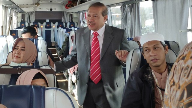 Konjen RI Jeddah, Eko Hartono meninjau jemaah umrah asal Indonesia sebelum masa pandemi  Foto: Dok. KBRI Arab Saudi