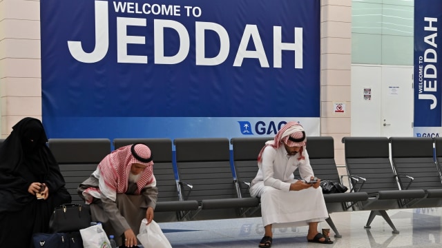 Suasana di Bandara Internasional King Abdulaziz Arab Saudi di Jeddah. Foto: AFP/GIUSEPPE CACACE