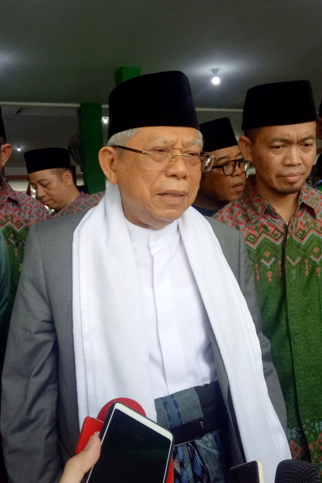 Wakil Presiden RI, Ma'ruf Amin, di acara Nganggung Kubro bersama umat di Pondok Pesantren Hidayatussalikin Pasir Padi, Kota Pangkal Pinang, Kamis (27/2). Foto: Aprilandika Pratama/kumparan