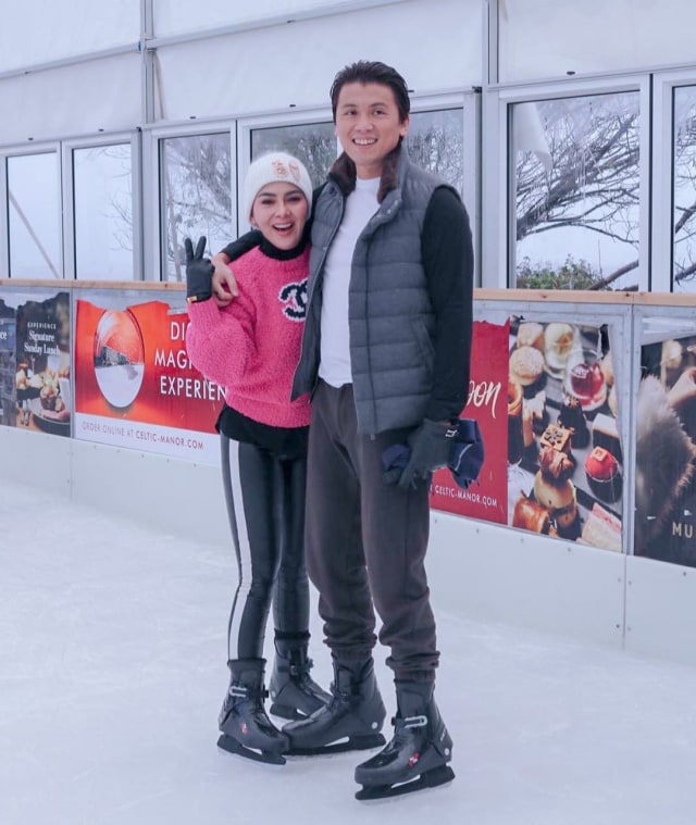 Potret kemesraan Syahrini dan Reino Barack. Foto: Instagram/@princessyahrini