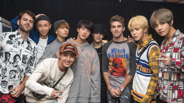 BTS dan The Chainsmoker. Foto: Twitter/@TheChainsmokers