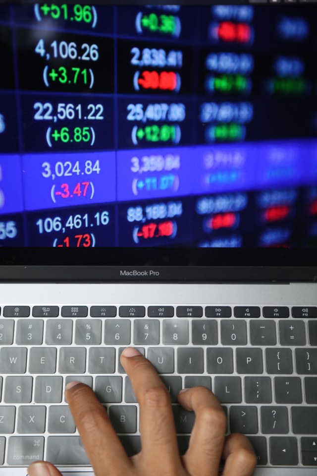 Ilustrasi bermain saham. Foto: Irfan Adi Saputra/kumparan