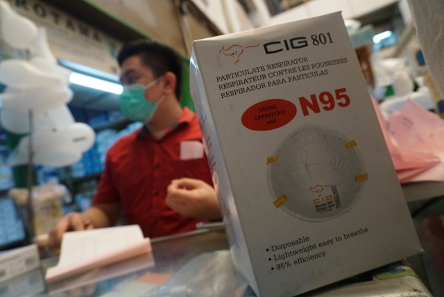 Masker N95 yang dijual di Pasar Pramuka. Foto: Helmi Afandi Abdullah/kumparan
