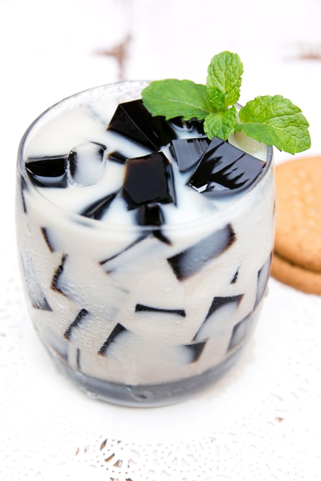 Ilustrasi es cincau. Foto: dok.shutterstock
