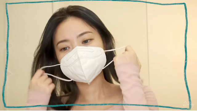Makeup saat harus pakai masker. Foto: dok. YouTube/Coco Riley