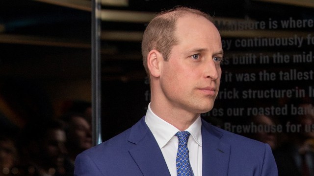 Pangeran William saat berkunjung ke Irlandia, Selasa (3/3). Foto: PAUL FAITH / AFP / POOL