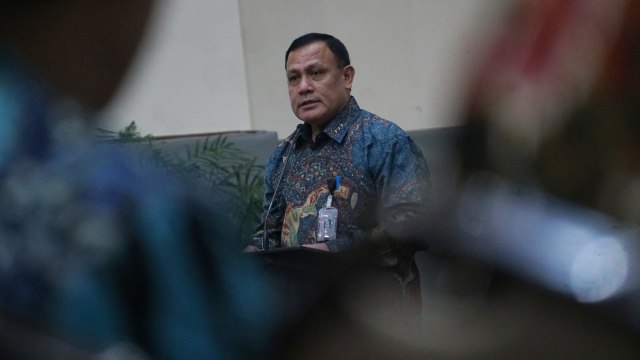 Ketua KPK Firli Bahuri saat penandatangan kontrak kerja pejabat eselon I dan II di Gedung Merah Putih, Jakarta, Kamis (5/3). Foto: Fanny Kusumawardhani/kumparan