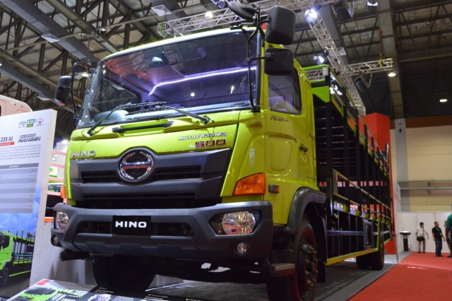 Truk Hino Hino Ranger Auto Carrier 500 khusus untuk angkut mobil dan motor.  Foto: Bagas Putra Riyadhana 