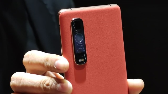 Penampakan kamera belakang Oppo Find X2. Foto: Bianda Ludwianto/kumparan