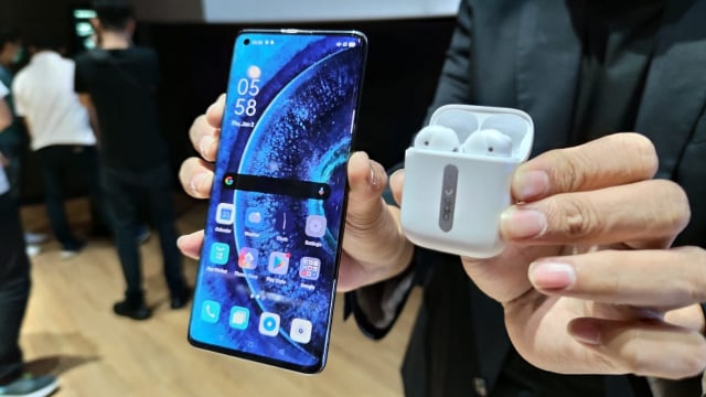 Oppo Find X2. Foto: Bianda Ludwianto/kumparan