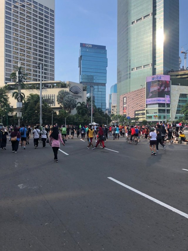 Suasana di area CFD di Bunderan HI, MH Thamrin, Jakarta Pusat, Minggu (8/3). Foto: Raga Imam/kumparan