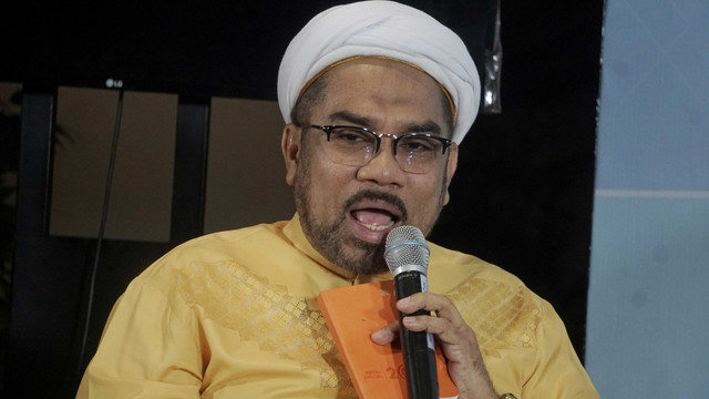 Ali Mochtar Ngabalin saat diskusi tentang conora di Upnormal Coffee, Jakarta, Minggu (8/3). Foto: Irfan Adi Saputra/kumparan