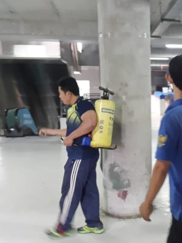 Proses desinfeksi Pasar Badung, Bali. Foto: Dok. Pemkot Denpasar