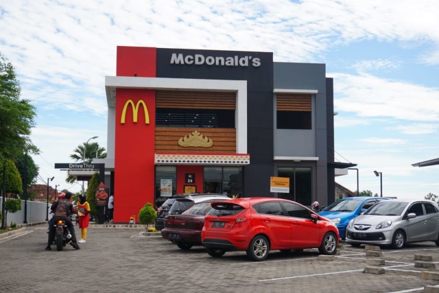 McDonald's Kedaton, Lampung berikan 1000 Chicken Muffin Gratis, Senin (9/3) | Foto: Syahwa Roza Hariqo/Lampung Geh
